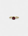 Ring with spinel and white diamonds