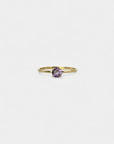 Yellow gold ring with amethyst