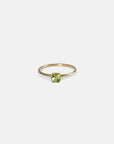 Anello in oro giallo con peridoto