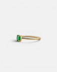 Yellow gold ring with vertical oval emerald
