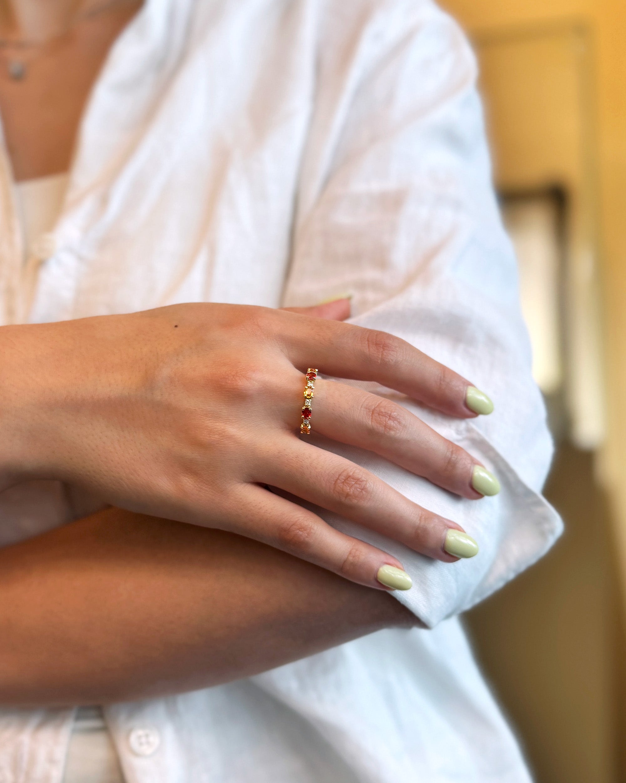 Anello oro giallo con zaffiri gialli e arancio