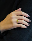 Yellow gold ring with five gradient stones - Peridot