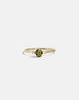 Anello in oro giallo con zaffiro verde taglio rosetta e diamanti