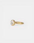 Yellow gold ring with oval composition of diamonds