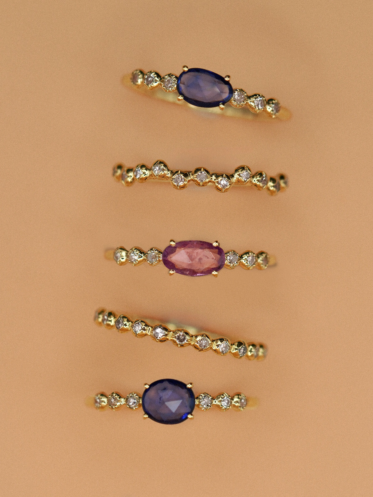 anelli in oro giallo con zaffiri colorati LE MUSE Milano