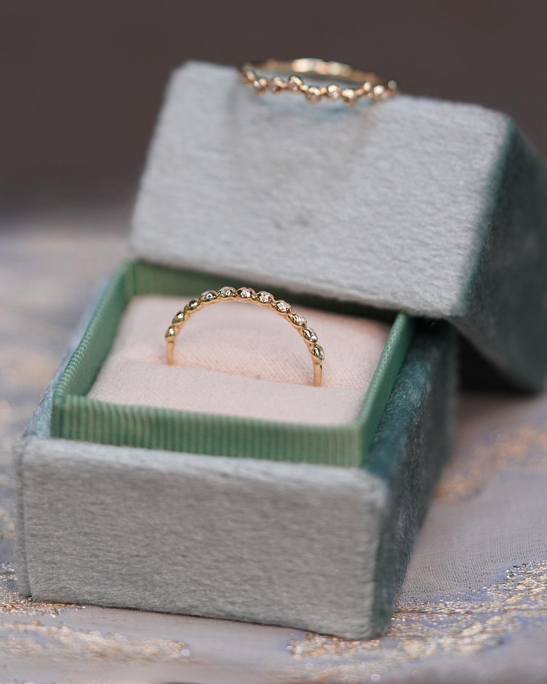 anelli in oro giallo e diamanti bianchi LE MUSE Milano