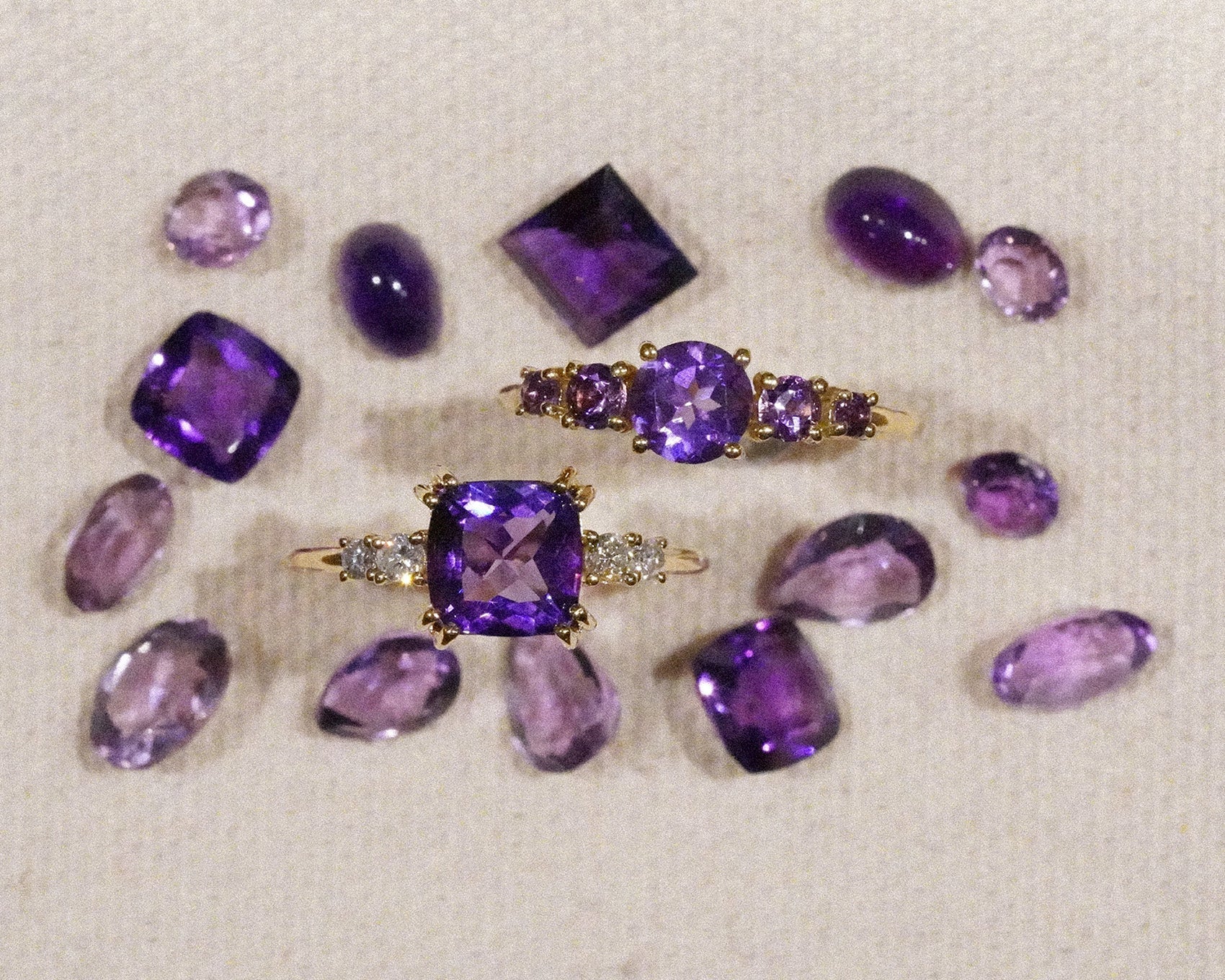 Le Muse 18kt gold rings with amethyst