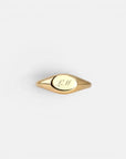 Oval yellow gold signet ring 