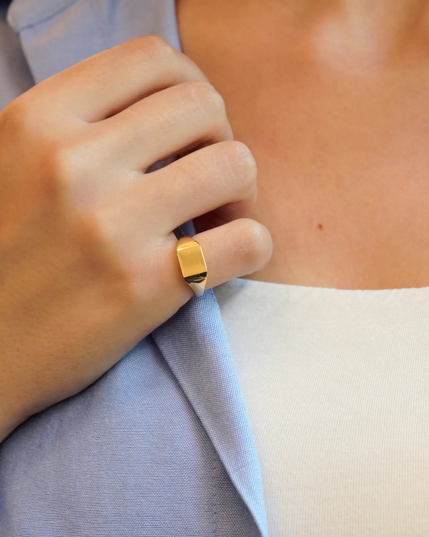 Square yellow gold signet ring 