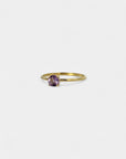 Yellow gold ring with amethyst