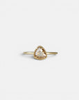 Yellow gold ring with champagne diamond and decorated bezel