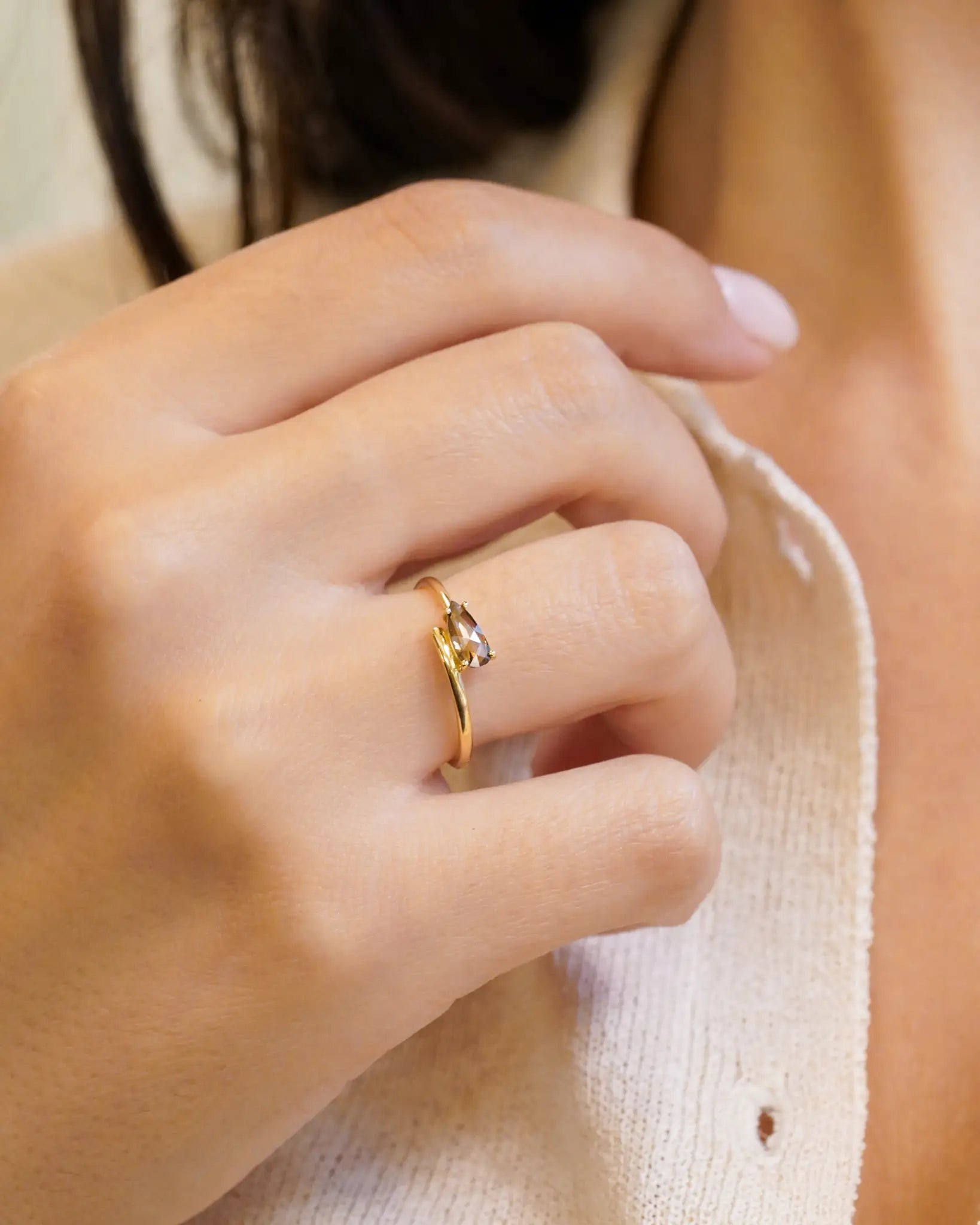 Champagne diamond yellow gold ring with spiral shank