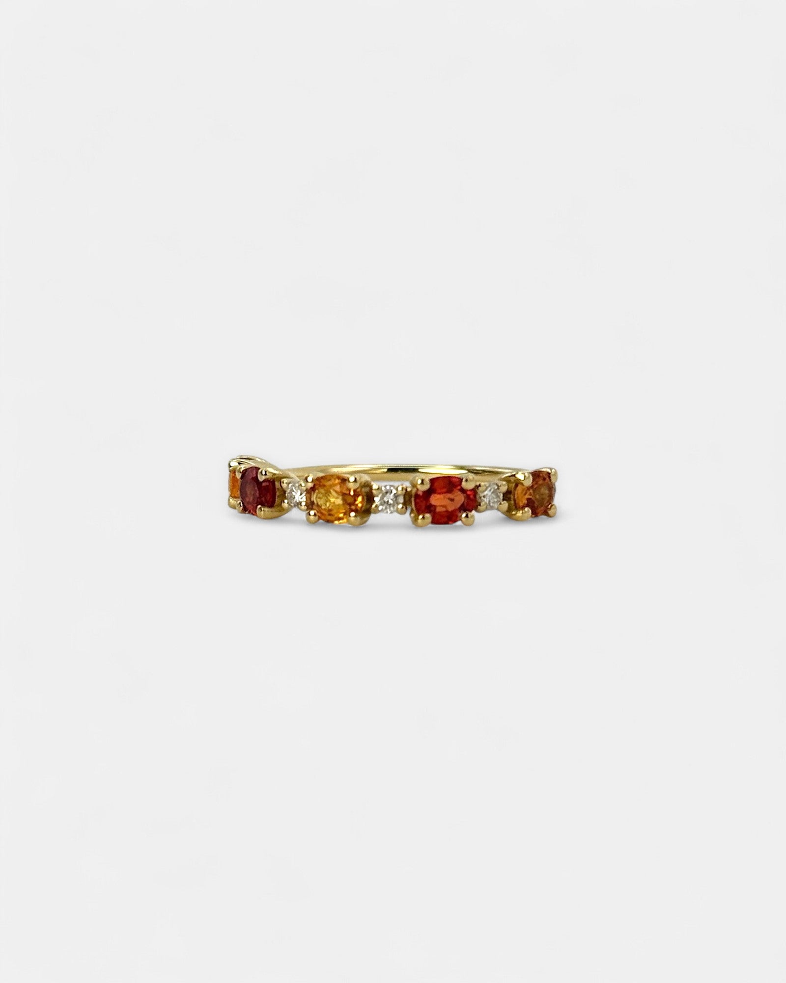 Anello oro giallo con zaffiri gialli e arancio