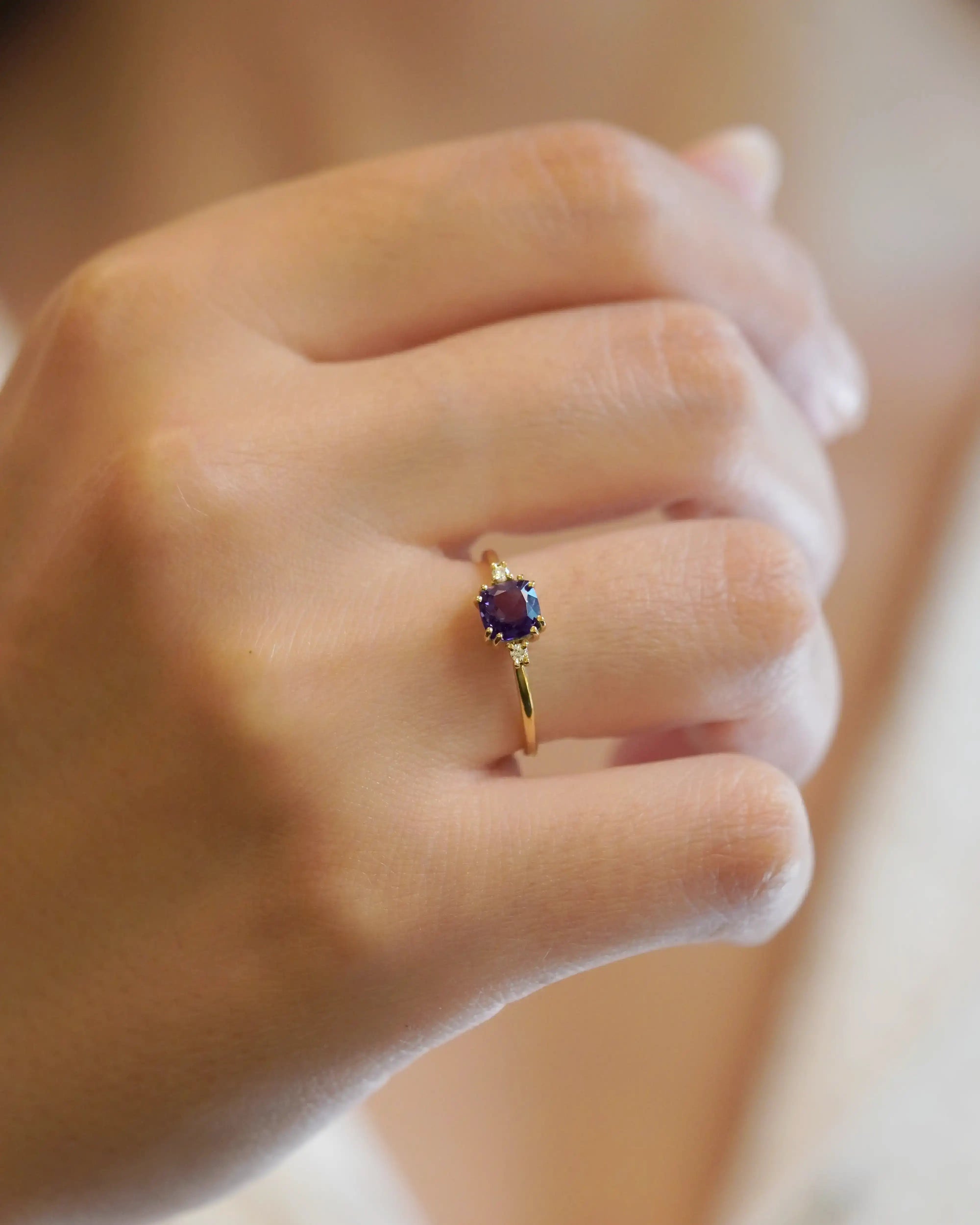 Yellow gold ring with square citrine and two white diamonds