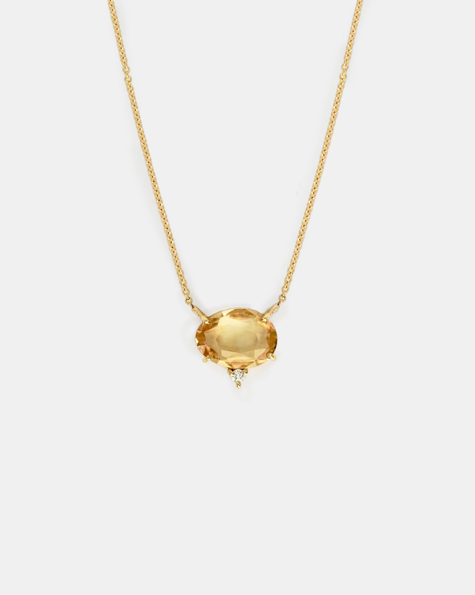 Collana in oro giallo con citrino e diamante bianco