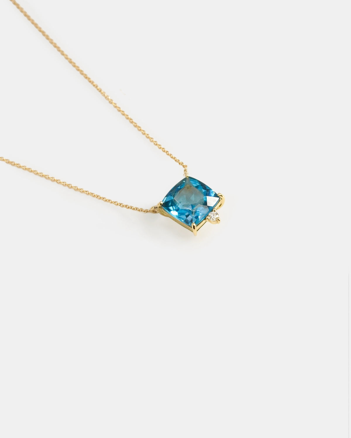 Collana in oro giallo con topazio London quadrato e diamante bianco