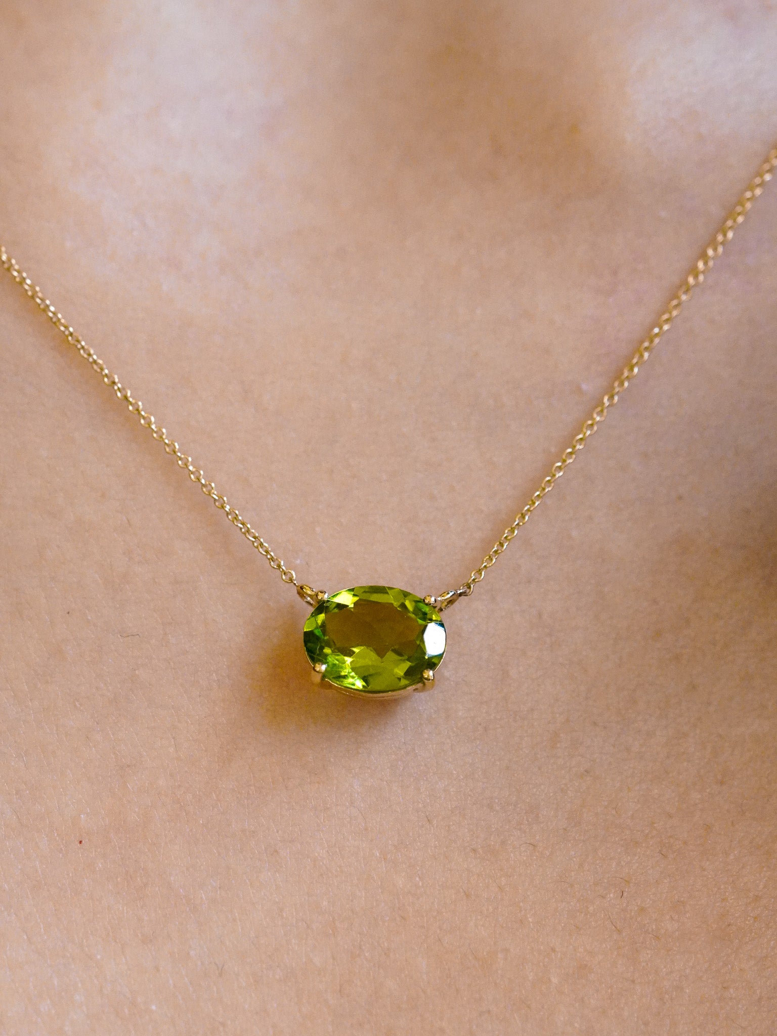 Collana di Peridoto naturale intervallato da oro giallo - Gioielli Collana di Peridoto naturale intervallato da oro giallo - Gioielli