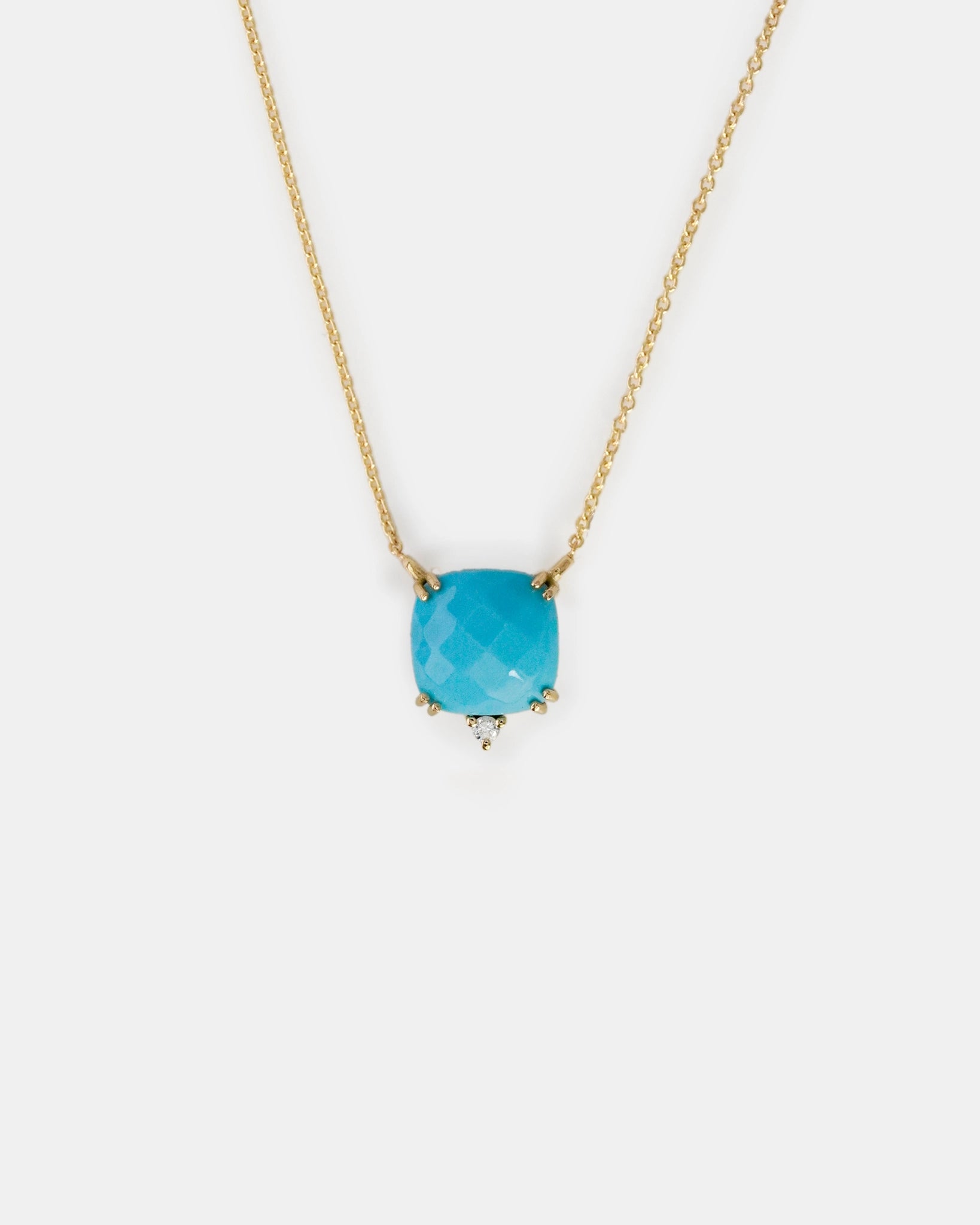 Collana in oro giallo con neolite quadrata e diamante bianco