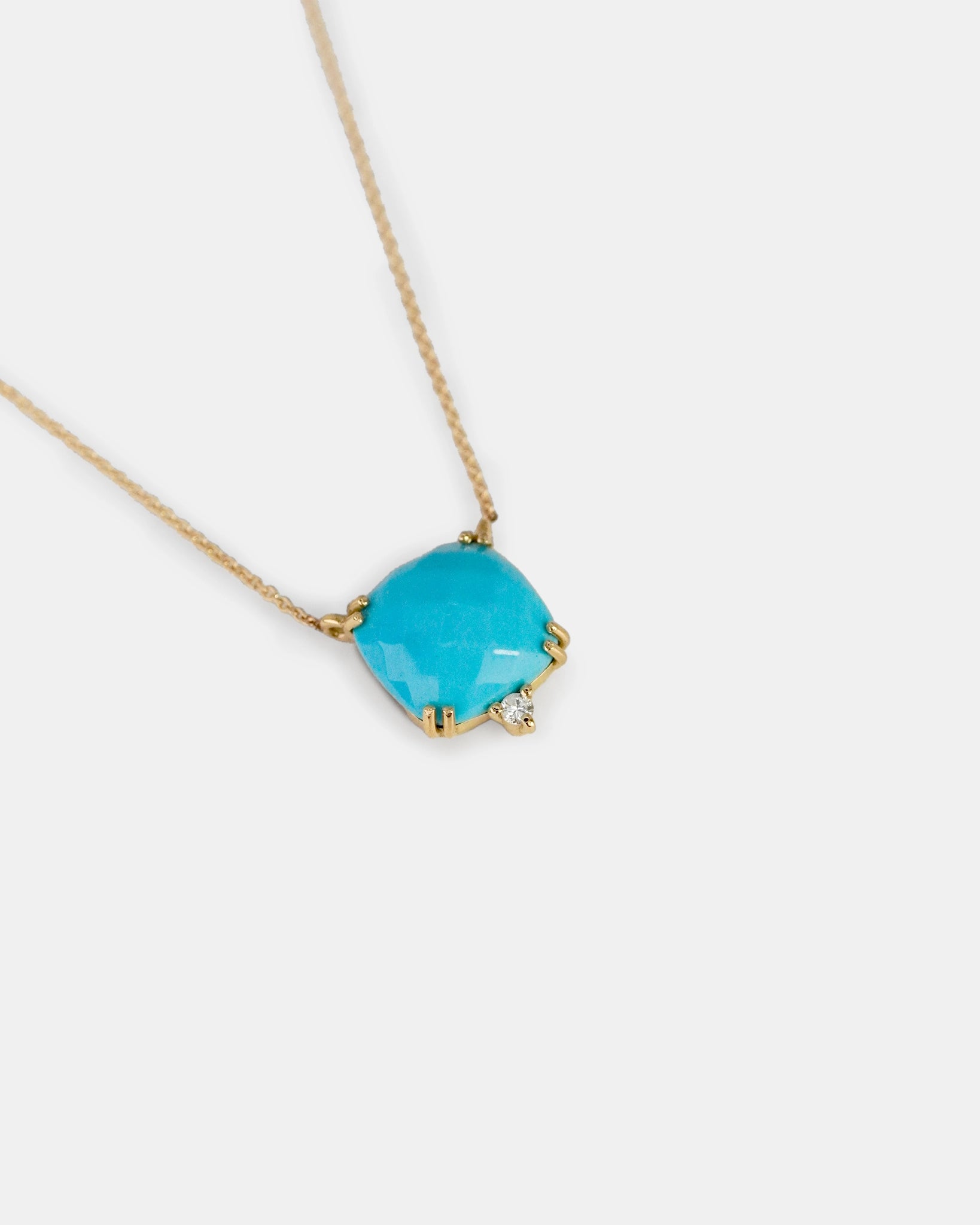 Collana in oro giallo con neolite quadrata e diamante bianco
