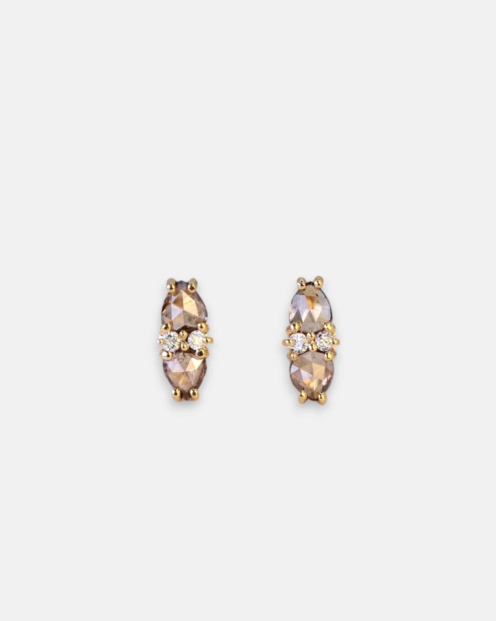 Yellow gold earrings with champagne diamonds and white diamonds