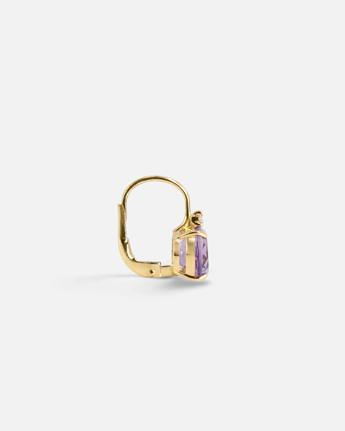 Yellow gold earrings with oval amethyst and white diamonds