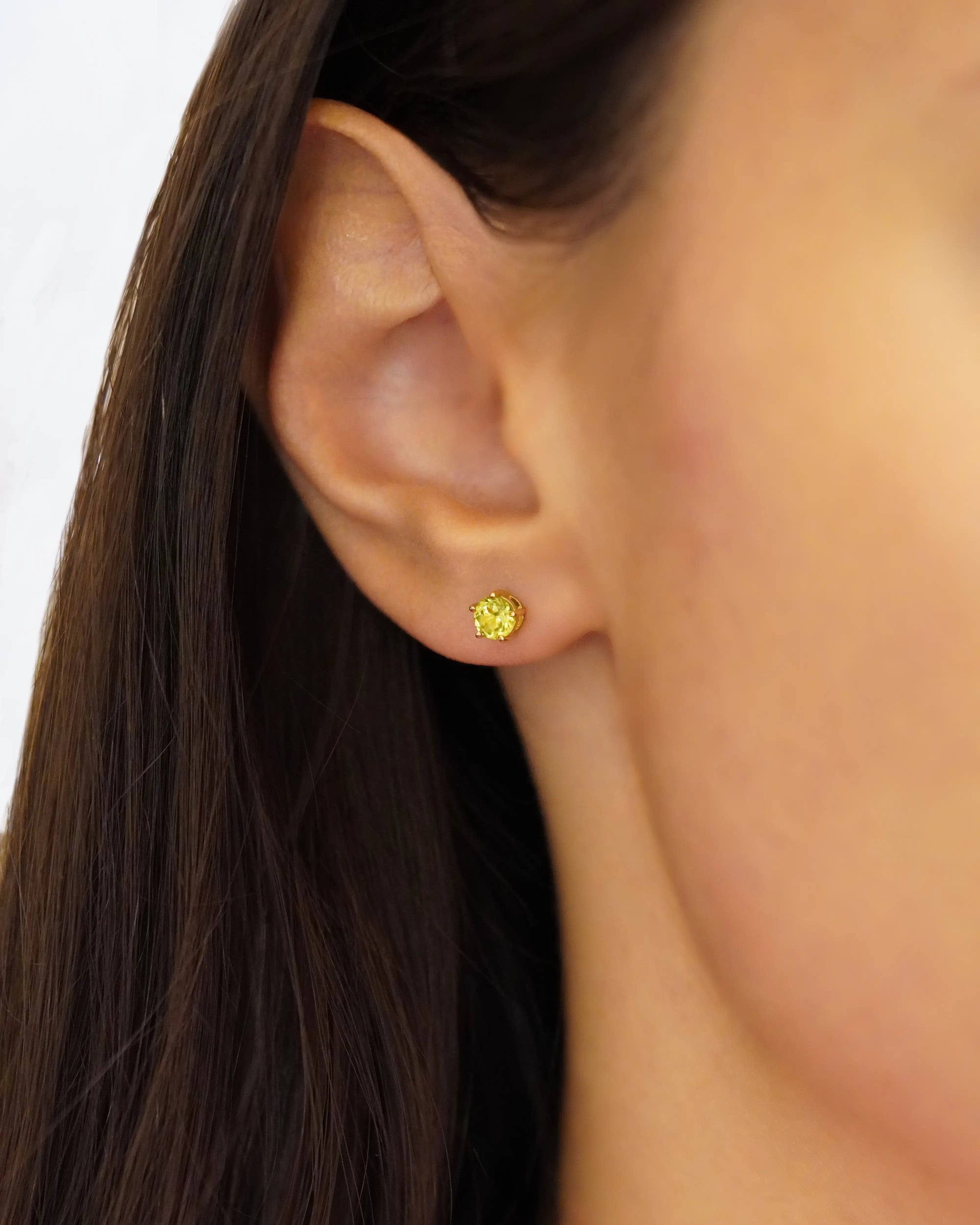 Orecchini punto luce colorati - Peridoto